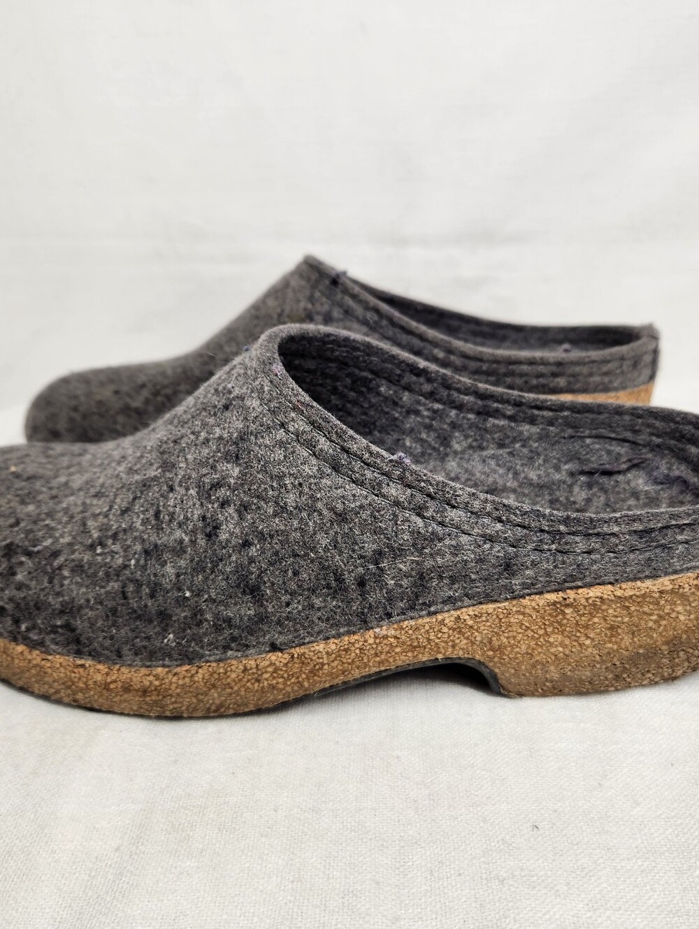 Haflinger Womens 39 (US 8) Gray Wool Felt Grizzly Clogs Slip On